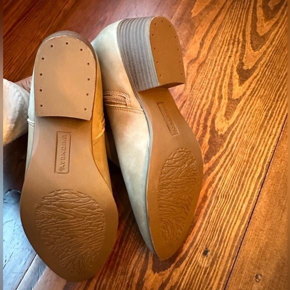 Unionbay Women’s Tabby Suede Booties - Picture 5 of 7